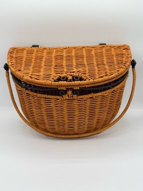 Princess House Casual Home Rattan Wicker Wall Hanging Carry Basket Lid 2148